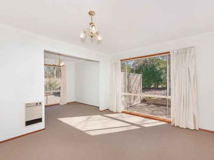 Perfectly Positioned Townhouse Near Tuggeranong