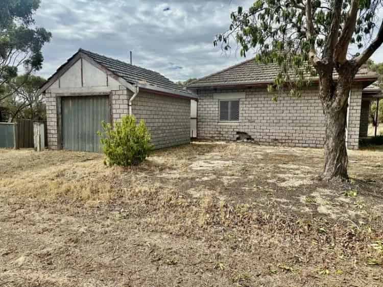 10511 sqm WITH HOME INCLUDED