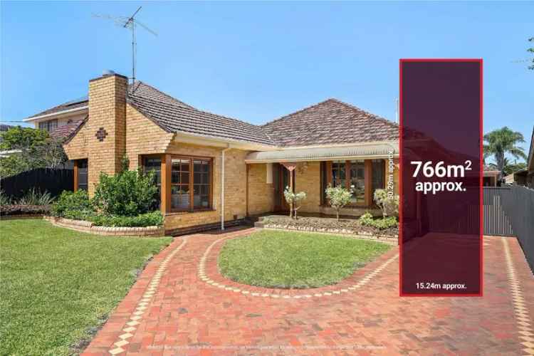 House For Sale in Melbourne, Victoria