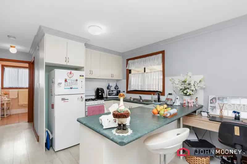 Buy House in Uranquinty with 2 Bedrooms and Carport