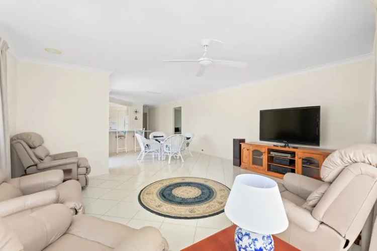 Four Bedroom Brick & Tile Home - Open Plan Living and Family Comfort