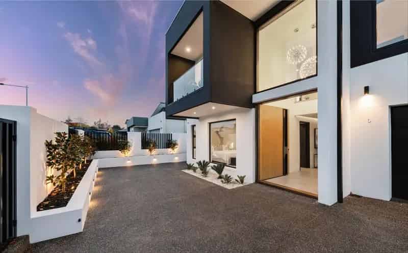 Rent Luxury Home With Impressive Features in Canberra
