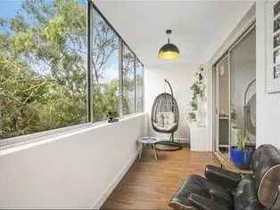 Coogee Beach Apartment For Lease - Stylish Sunlit Interiors