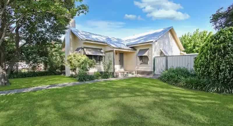 House For Rent , 201, Lawrence Street, Wodonga, Victoria