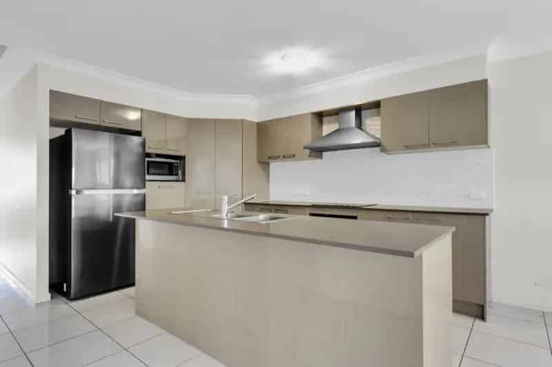 1 room house of 95 m² in Brisbane City