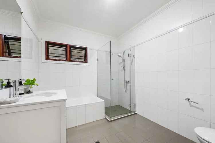 House For Sale in 17, Deighton Road, Greater Brisbane, Queensland