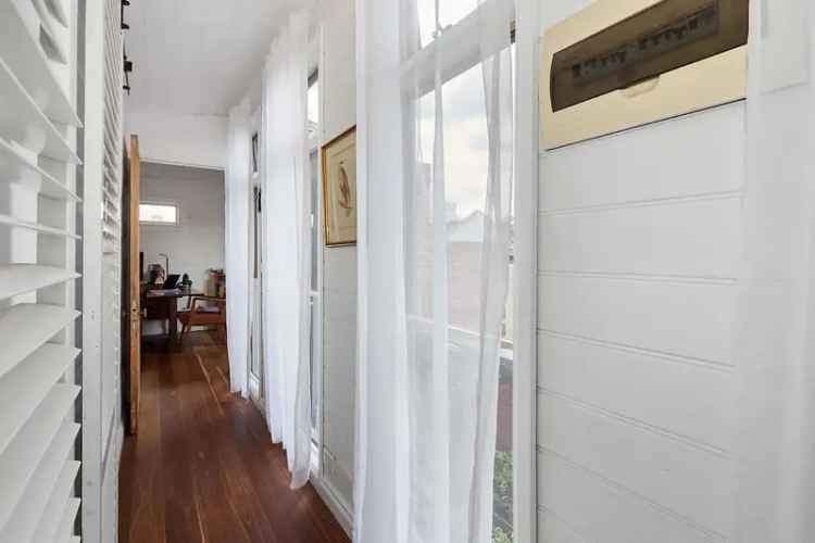 House For Sale in Melbourne, Victoria