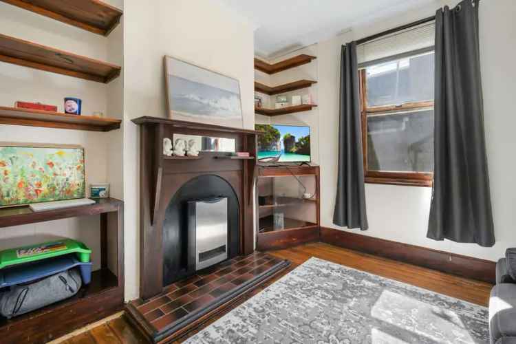 Cozy 2-Bedroom Inner-City Launceston Home Near UTAS