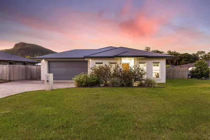 Arise Estate Perfection: Sunsets, Mountain Views, Lifestyle!