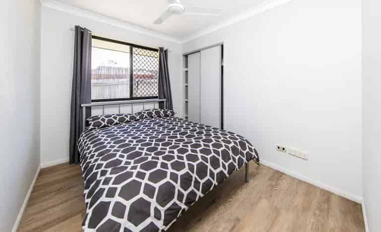 4 x Studio Apartments For Rent (ranging from $300 - $350pw)