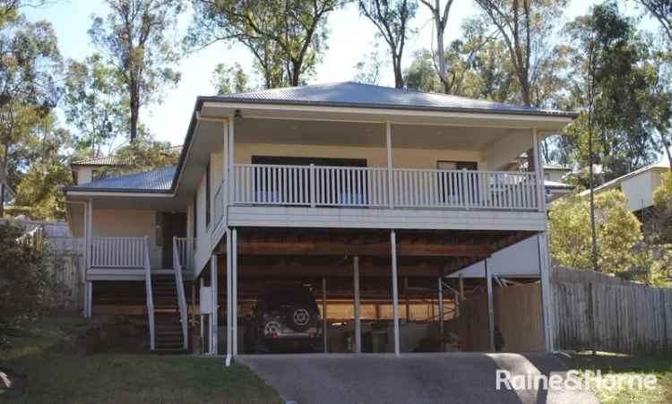 Elevated Rent House with Bushland Views in Ideal Location