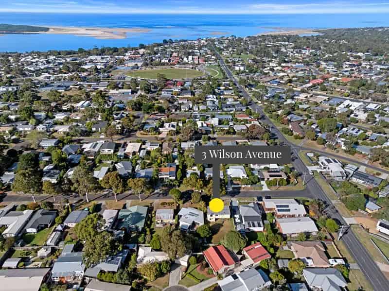 Coastal Comfort & Convenience - 3 Wilson Avenue