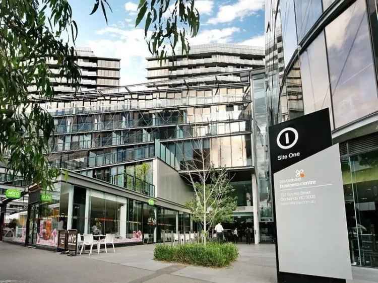 Buy apartment in Melbourne with 2 rooms and private terrace