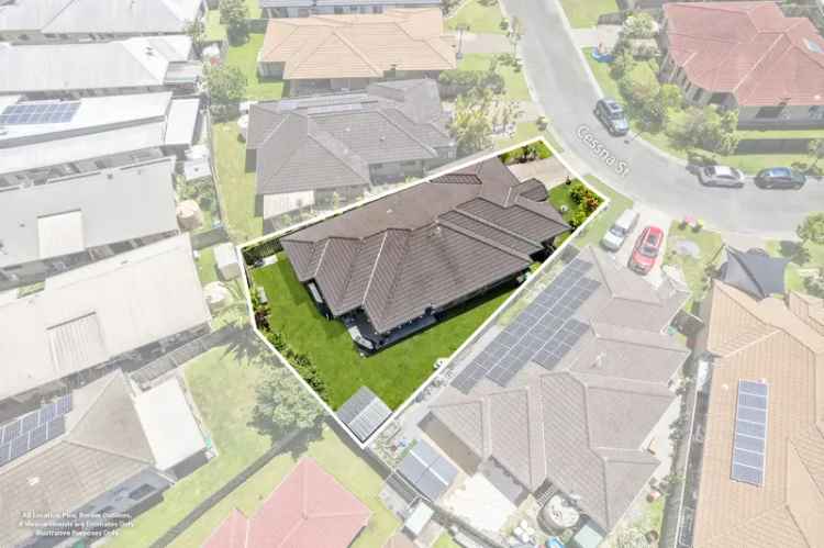 Family Home in Upper Coomera 4 Bed 2 Bath