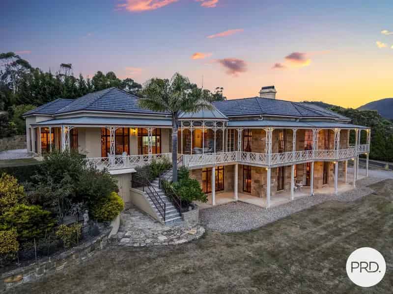 Anstey Barton - Imposing Channel Residence