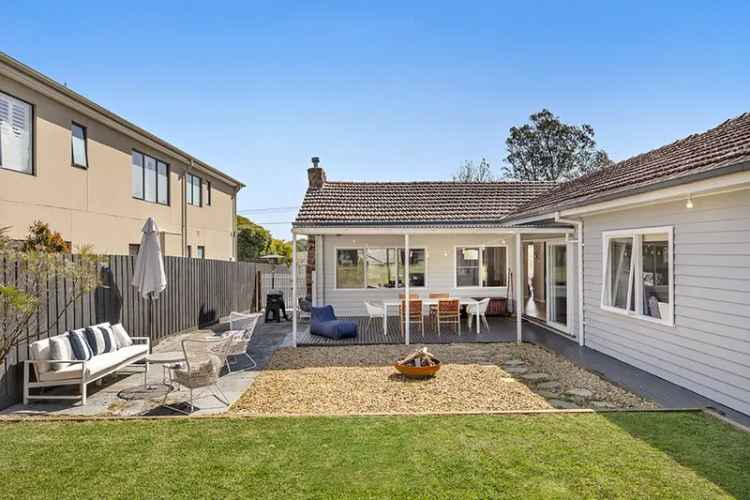 Spacious Family Home in Mount Waverley