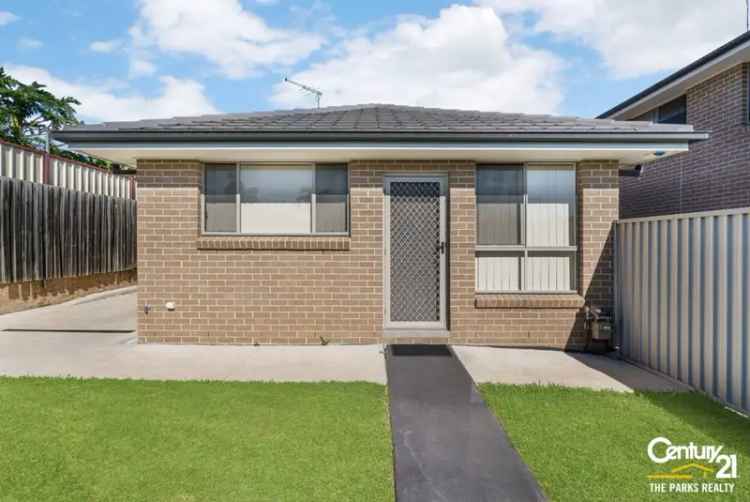 1a Walan Place, Bonnyrigg NSW 2177 - House For Lease