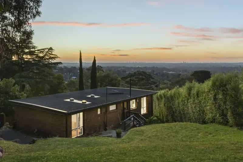 Breathtaking Panoramic Views & Elevated Living