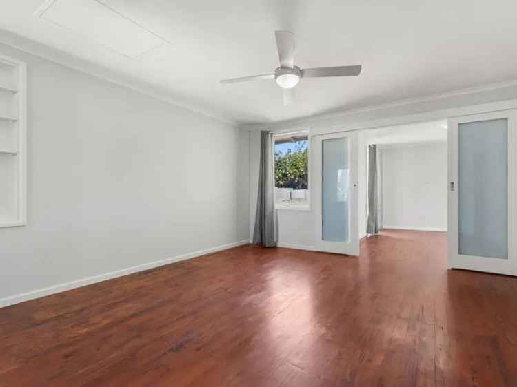 Beautifully renovated home on 800m2 block!