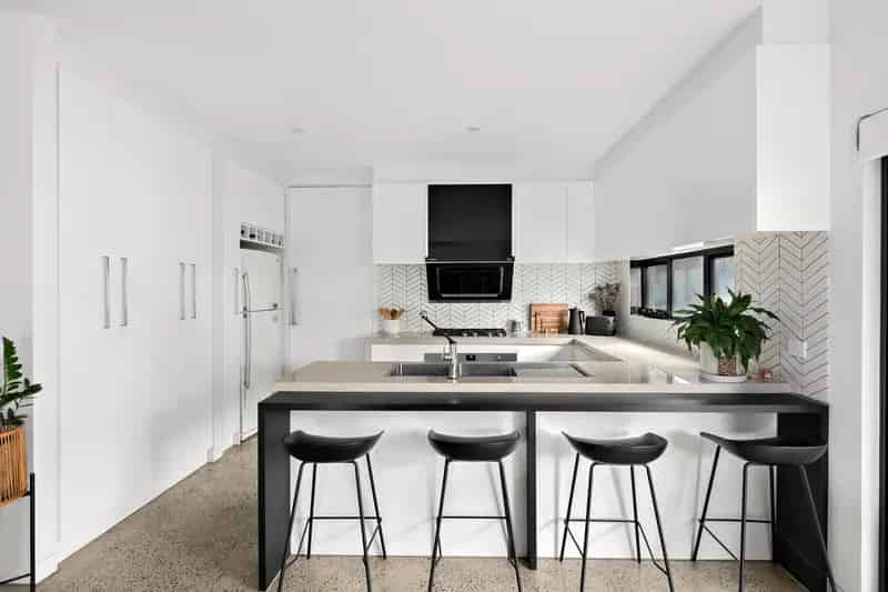 Buy Block of Units in Luxury Modern Living with Entertaining Features