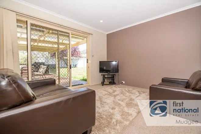 Six Bedroom Home with Two Living Areas and Large Entertaining Area