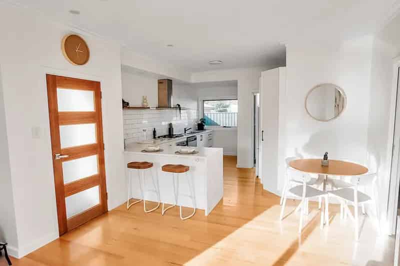 Buy Townhouse Near Schools Lake Benalla and CBD with Stylish Features