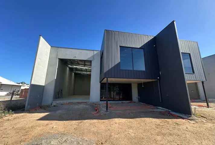 Modern Inner West Office Warehouse 386sqm