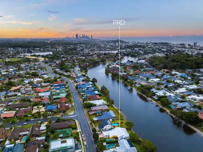 BURLEIGH WATERS GEM