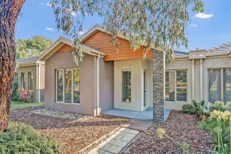 Rent Beautiful Family Home in Cranbourne North with Modern Features