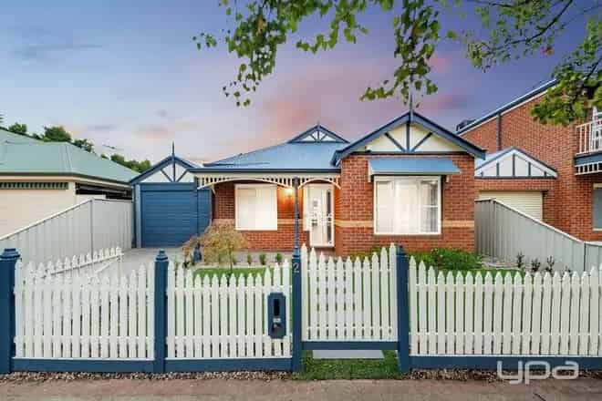 House For Sale , 2, Risley Close, Melbourne, Victoria