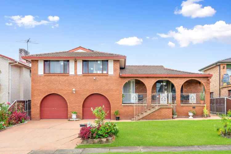 Beautiful Double Story Home With A Granny Flat In A Quiet Street