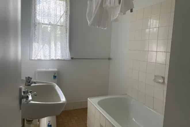 House For Rent , 12, McIntosh Crescent, Armidale, New South Wales