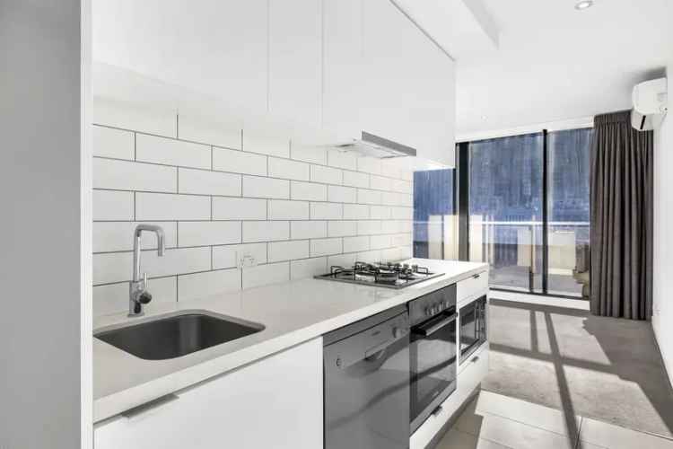 3 Bedroom 268m² Melbourne Apartment Near Beach and Transport