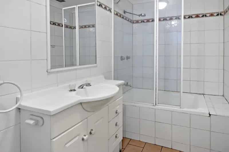 Real Estate For Lease - 2/44 Bridge Road - Hornsby , NSW