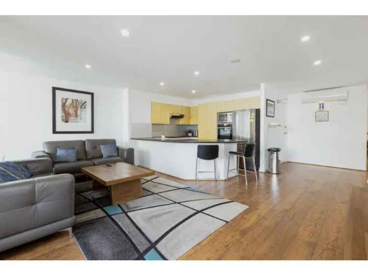 Inner City-Furnished With Views