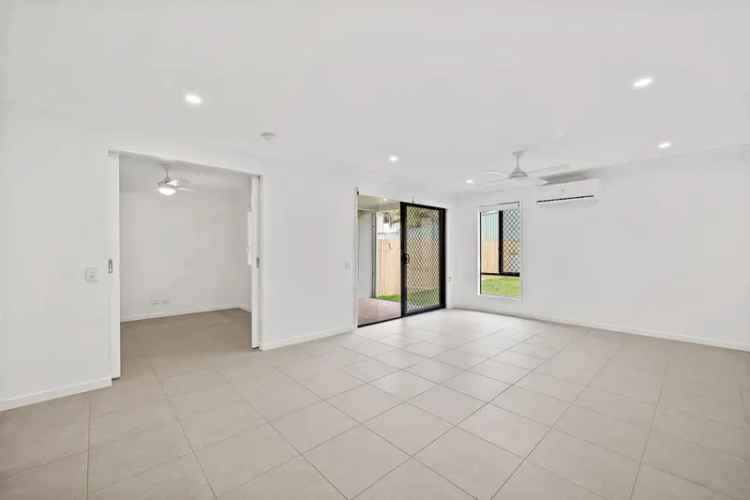 3 Bed 2 Bath Family Home Hillcrest QLD For Lease