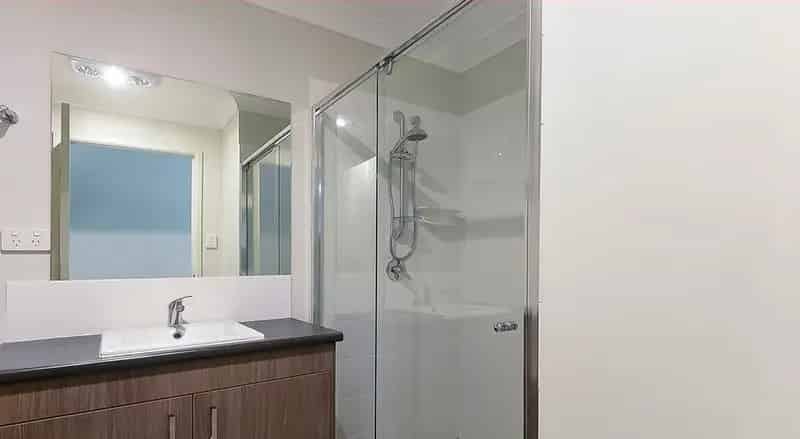Real Estate For Lease - 2/26 Appian Way - Loganlea , QLD