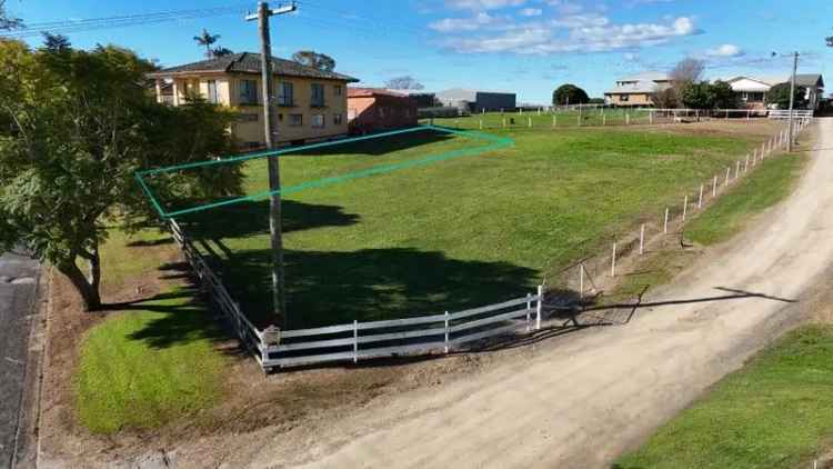 Buy residential land in East Kempsey with area views