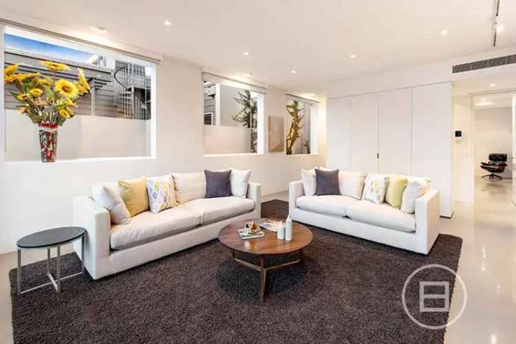 House For Sale in Melbourne, Victoria