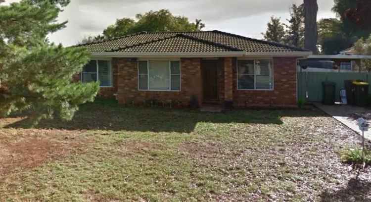 3 Bedroom Home East Dubbo Air Conditioning Carport Large Backyard