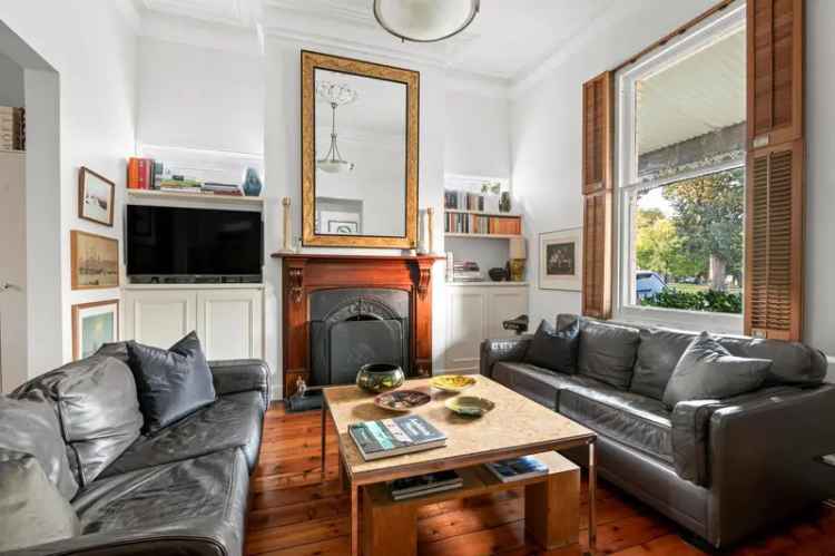 House For Sale in 21, Owen Street, Melbourne, Victoria