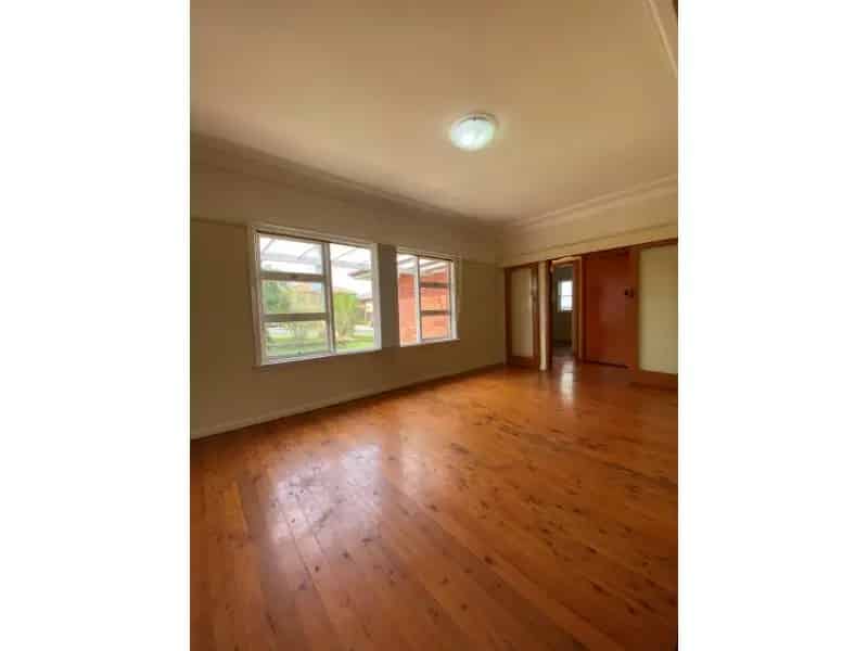 Four Bedroom House In Merrylands