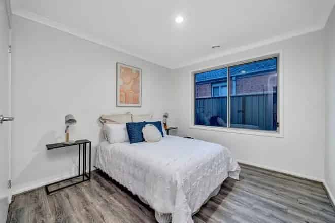 House For Sale , 8, Balladong Crescent, Melbourne, Victoria