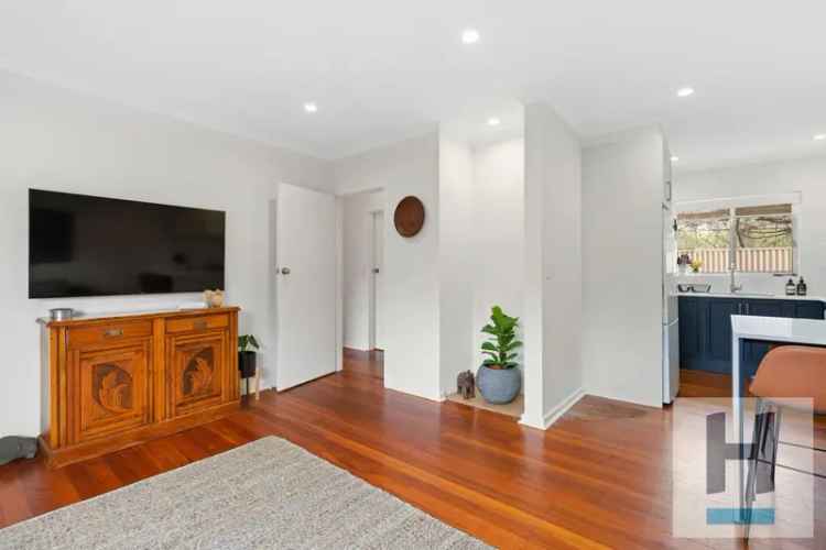 Rent Fully Renovated Beachside Homette in Premier Adelaide Location