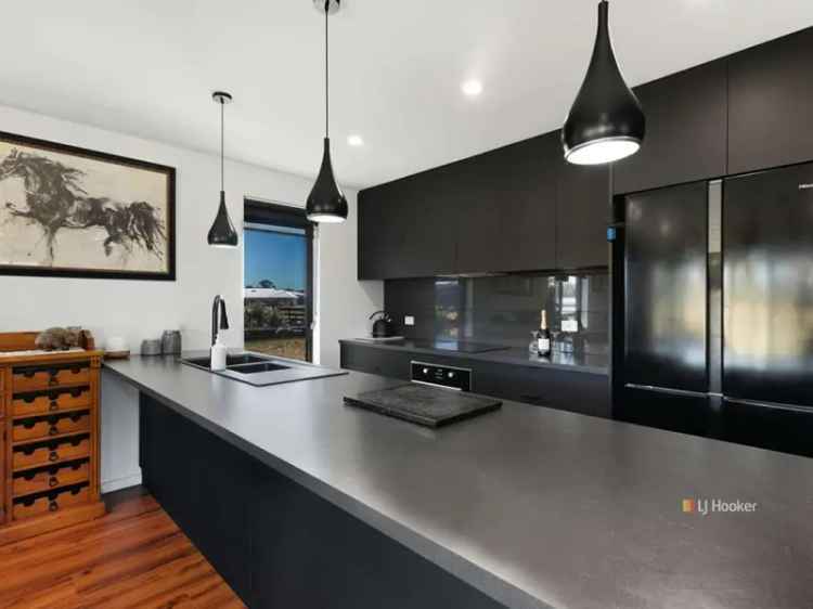 Rent Rural Property in Squeaking Point with Modern Style