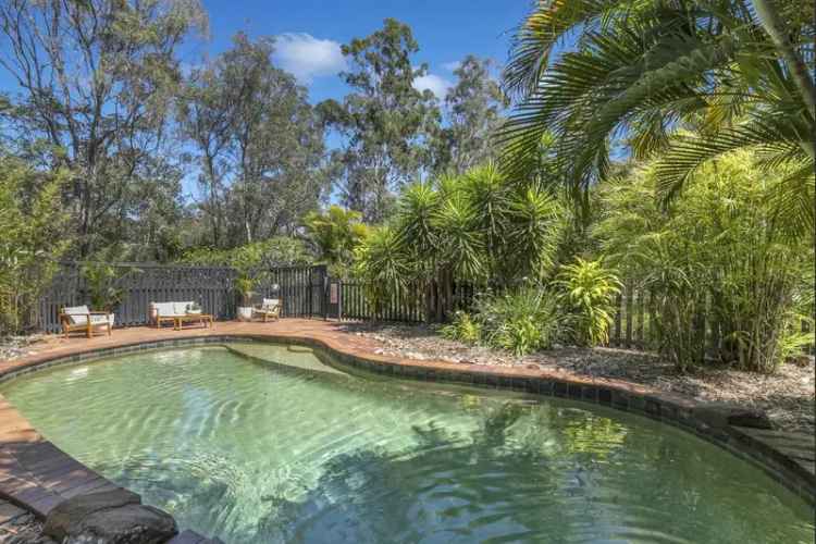 Classic Acreage Homestead Near Brisbane