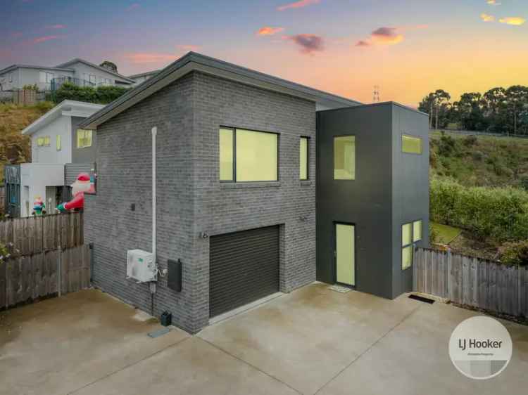 House For Sale in Hobart, Tasmania