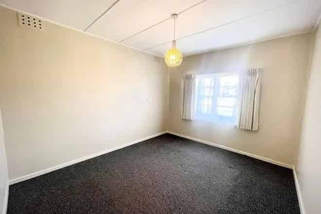 House For Rent , 10, Bardsley Street, Melbourne, Victoria