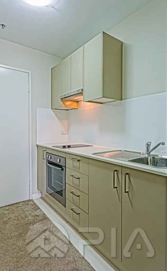 Modern 1 Bedroom Apartment in Parramatta Near Train Station and Westfield