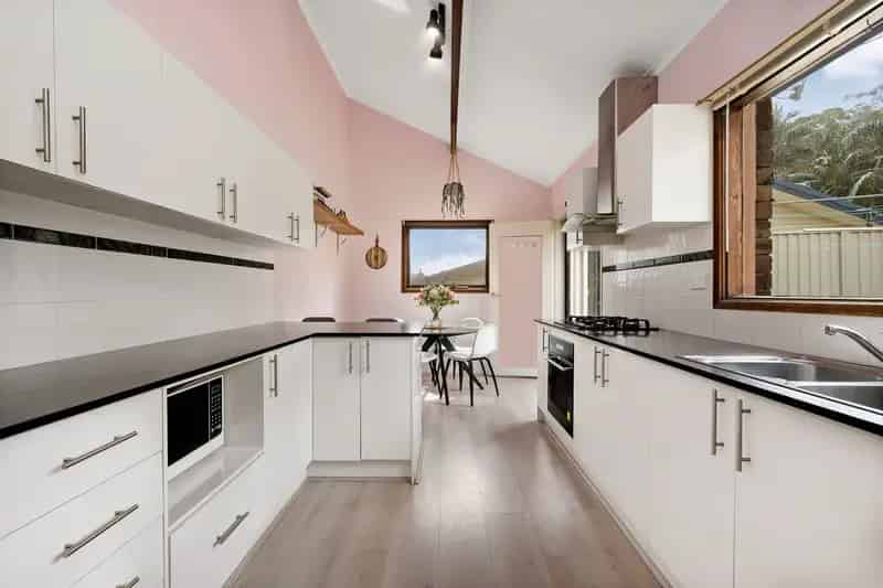 Real Estate For Lease - 3 Namara Place - Engadine , NSW